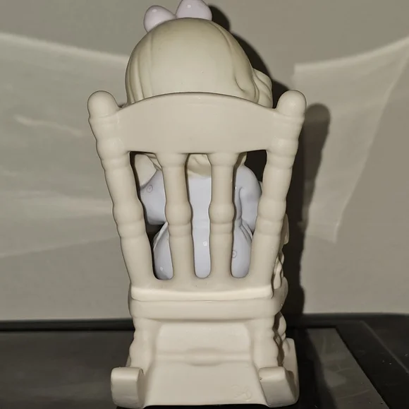 PRECIOUS MOMENTS Love Never Leaves A Mother's Arms #523941 - Picture 4 of 5